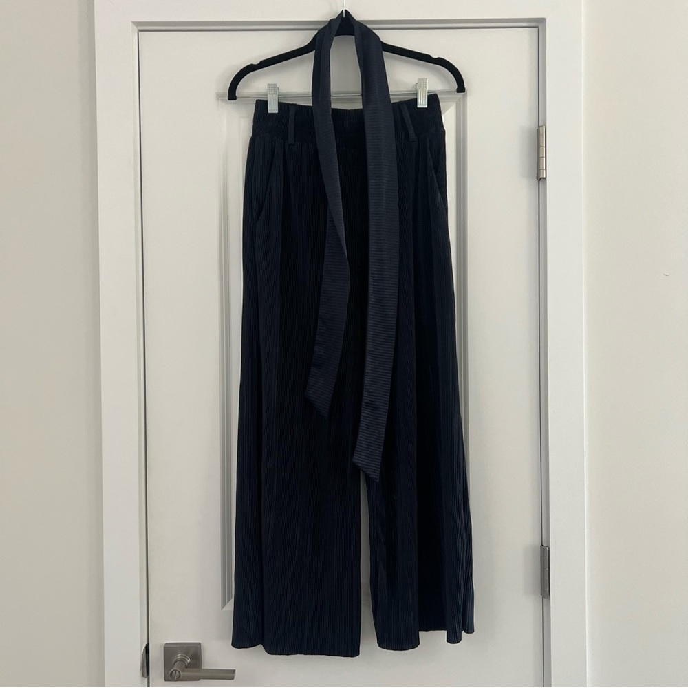 Elegant Navy Blue Wide-Leg Pants